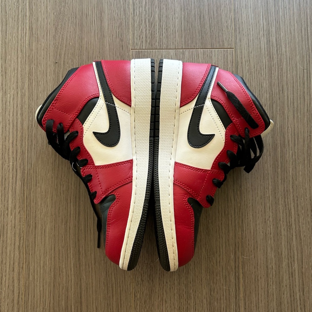 Chicago Jordan 1’s